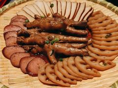 -肥肥虾庄·金牌油焖大虾(杨园滨江时代walk店)