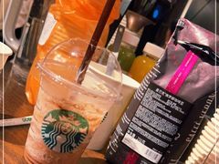 -星巴克臻选(南京金茂览秀城店)