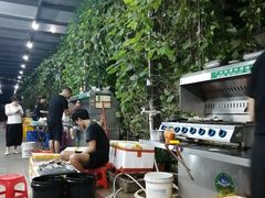 -蚝哥花姐湛江烤生蚝(美丽湾市场店)