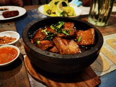 石锅焖豆腐-滇越乘象云南餐厅(豆各庄店)