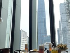 靠窗位-天际餐厅(广州珠江新城假日酒店)