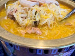 大骨头炖酸菜-关东小磨东北菜(上海长风大悦城店)