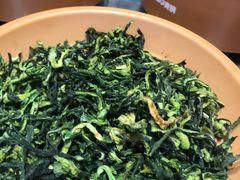 -龍歌自助小火锅(市南金茂湾店)