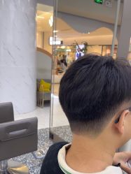 -苏豪路易士·嘉玛发廊
