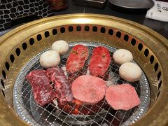 -山川小町·极番烧肉(新地假日广场店)