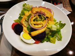 腓利牛肉紫薯鸡蛋色拉-东海咖啡馆