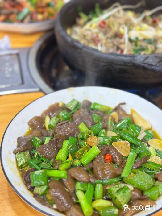 榕江牛瘪牛肉火锅炒牛肝菌图片