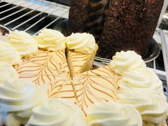 -The Cheesecake Factory(baldwin avenue)