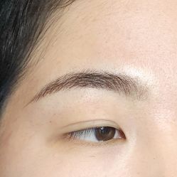 -一个差评成就的纹眉店
