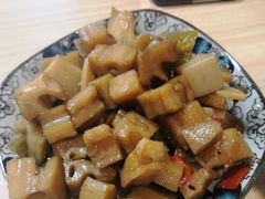 -内蒙焖面大盆骨餐馆(山大路店)