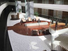 -上海滴水湖皇冠假日酒店