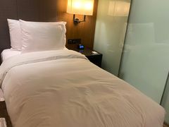 -上海滴水湖皇冠假日酒店