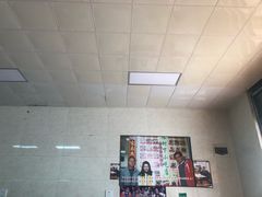 -亚忠小吃店(曾厝垵店)