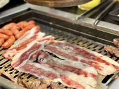-臻牛烤肉