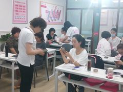 -爱月宝月嫂·育儿嫂