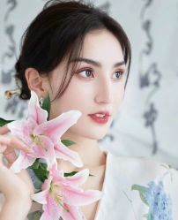 -Lady  Jane高端婚纱礼服馆
