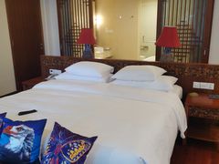 豪华大床房-三亚亚龙湾雅高美爵酒店