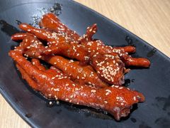 连骨头都不剩的鸡爪-佬肥猫(南翔印象城MEGA店)