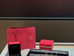 -王府井百货熙地港店