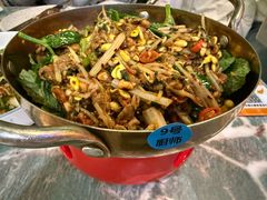 火塘豌豆尖涮牛肉-浩海火烧云傣家菜(京广店)