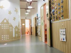 -小门牙好性格托育(北外滩中心)