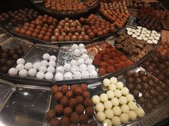 -Laderach 莱德拉(上海环贸iapm店)