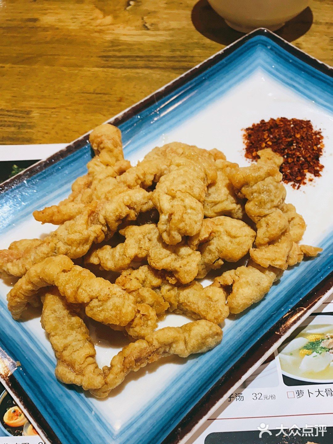 两个人点了四个菜 点多了 这家分量还是很足