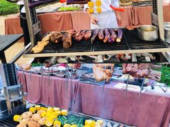 -亚龙湾希尔顿自助餐厅·海鲜·烧烤·沙滩BBQ·现场乐队
