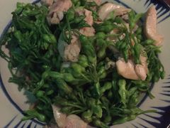 -Cuc Gach Quan Restaurant