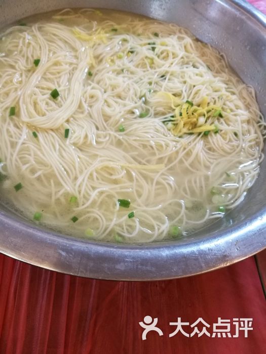 牛得多现熬牛骨汤面(溪南公馆店)白汤面图片 - 第1张