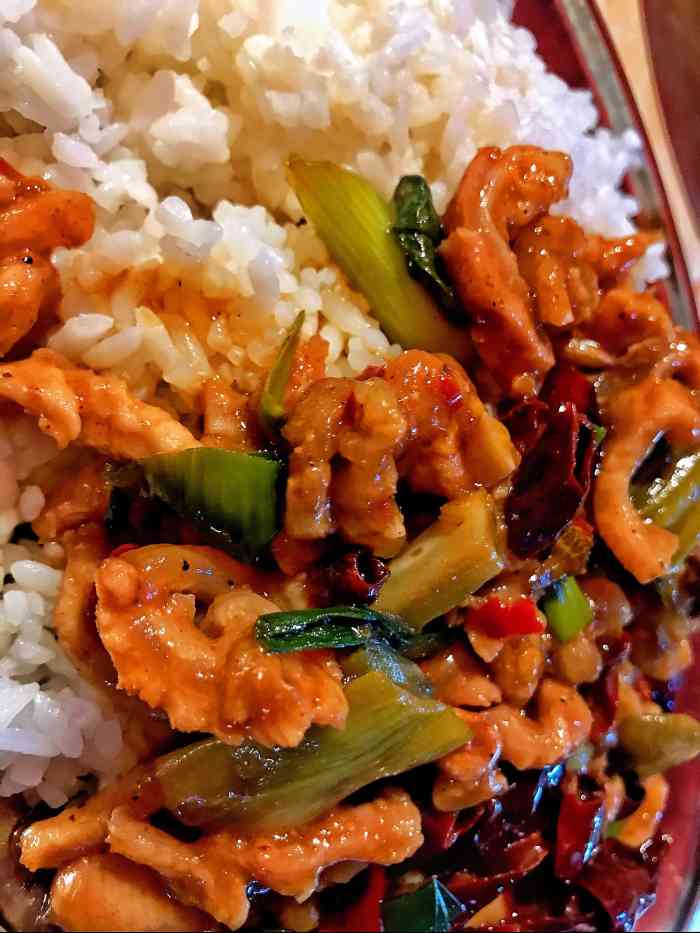 夜夜香特色板筋盖饭-"来贵阳的第二站97打卡夜夜香特色板筋盖.