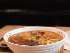霸都牛肉肥肠面-每碗面馆(新鸿安大厦店)
