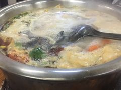 -周良天山牛杂城(天山路总店)