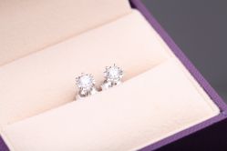 IMG_6985-威德钻石-克拉钻大本营(南京东路店)