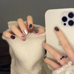 -UU·NAIL美甲美睫專門店
