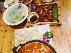 -老滇山寨•云南特色菜•地方菜•民族风情歌舞表演(金碧店)