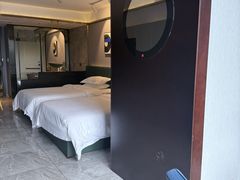 -Ting无边际江景酒店(重庆解放碑云端之眼店)