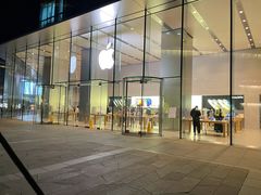-Apple零售店(华贸购物中心店)
