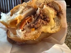 -Bánh Mì Huynh Hoa
