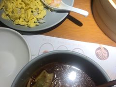 黄袍滑蛋大虾饭-南小馆(迪士尼小镇店)