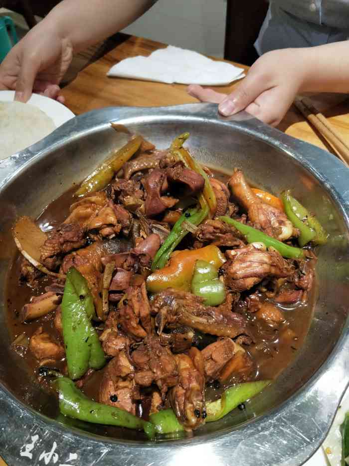 临沂王小二小胡同炒鸡店(平度店)-"路过,误打误撞.