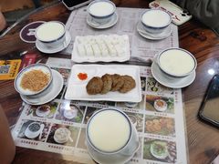 -周大娘牛乳(旧寨古村总店)
