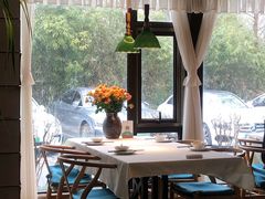 靠窗位-春暖花开(西溪店)