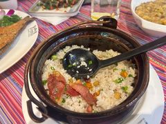 铁锅饭-香巴拉云南餐厅(华莱坞店)