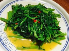 -云海肴·汽锅鸡·云南菜(天山百盛优客店)