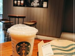 -星巴克臻选(广州好世界广场店)