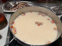 -尚尚仙·酸汤猪手·猪肚鸡火锅(华联万柳购物中心店)