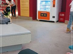 -冰纷万象滑冰场(二七万象城店)