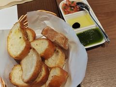 餐前面包配三种抹酱-CAPARESH開府莱舍(望京金辉店)