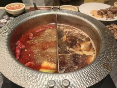 -牛YO寿喜烧·铁板烧和牛火锅自助(市府恒隆店)